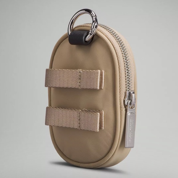 Lululemon Crossbody with Nano Pouch 2L Trench New with Tags Tan Sand Neutral - Picture 8 of 16